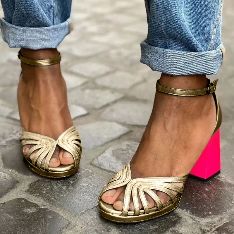 Brooklyn™ | Classic Sandals with Gold Strap