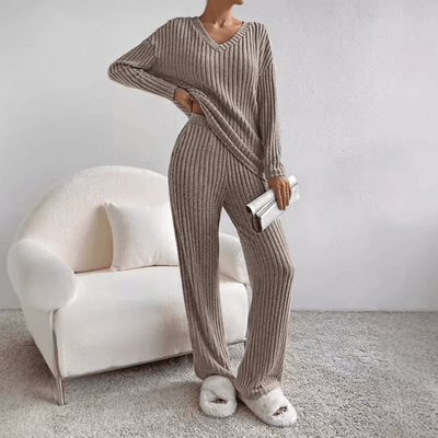 Avery™ | Women’s Ribbed Lounge Set with V-Neck & Wide Leg