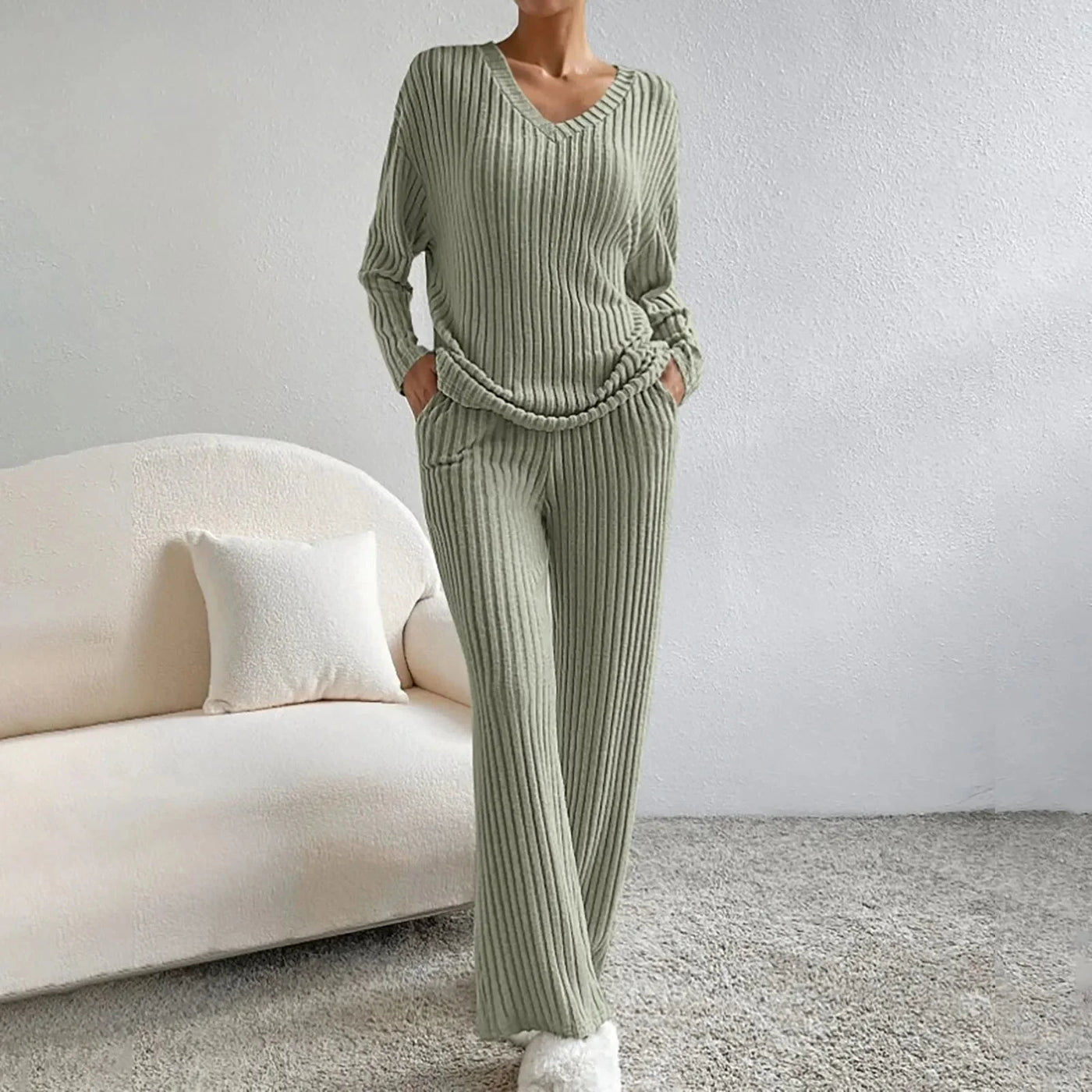 Avery™ | Women’s Ribbed Lounge Set with V-Neck & Wide Leg